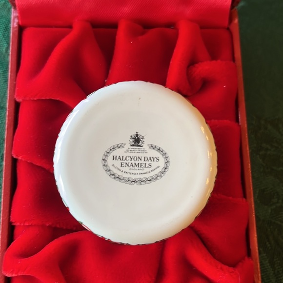 Halcyon Days Enamels 1990 Christmas trinket box - Picture 6 of 9